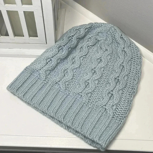 Club Monaco Cable Knit Toque Blue - Picture 6 of 6